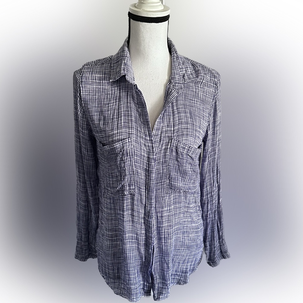 Cloth and Stone Button Down Size Small | White & Blue long sleeve or roll up